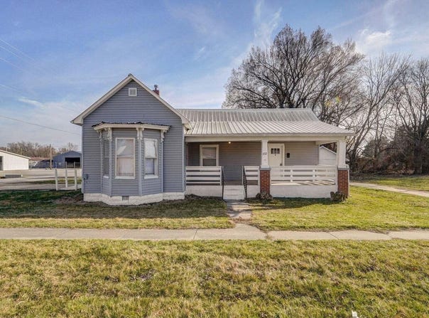 252 Commercial Street, Marshfield, MO 65706