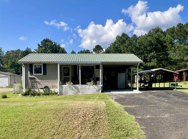 1035 Hill Dr, Counce, TN 38326