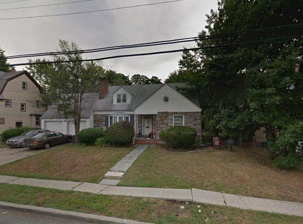 36 John St, Roosevelt, NY 11575