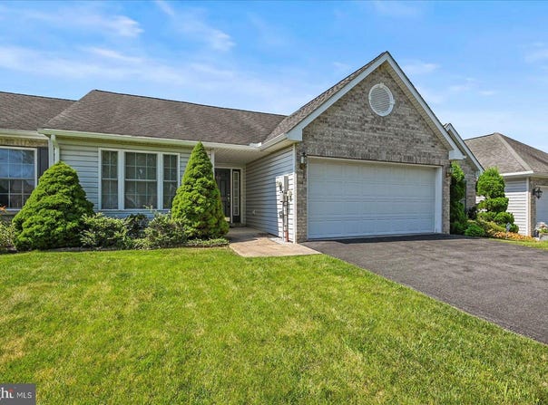 51 BURWICK DRIVE, MECHANICSBURG, PA 17050