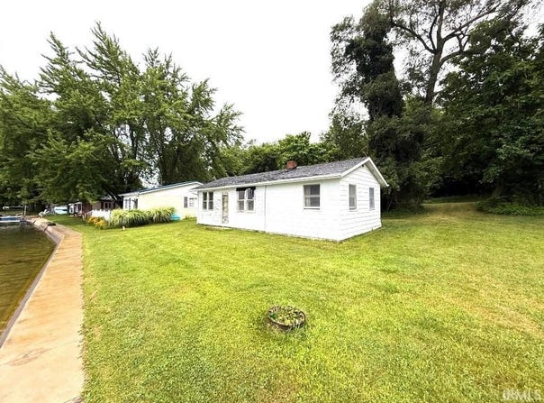 7080 S 080, Wolcottville, IN 46795-8933