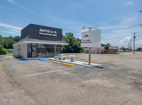 507 Pass Road, Gulfport, MS 39507