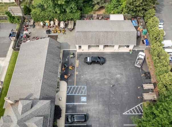 148 S WHITE HORSE PIKE, AUDUBON, NJ 08106