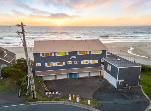 3929 NW JETTY AVE, Lincoln City, OR 97367