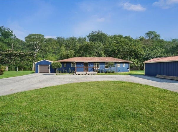 2712 Sycamore Lane, Stockport, OH 43787