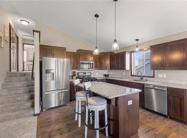 1101 8th Avenue SW, Isanti, MN 55040