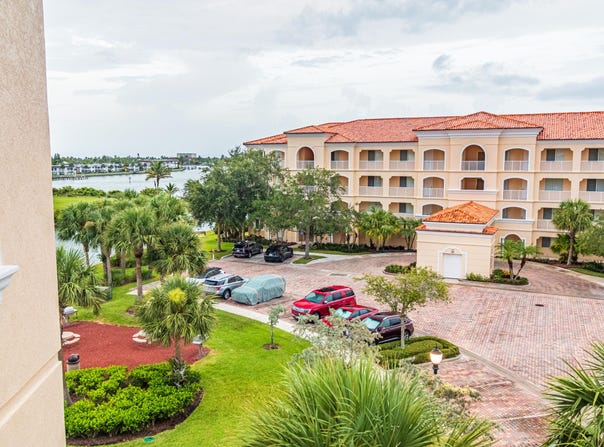 19 Harbour Isle Drive W, Fort Pierce, FL 34949