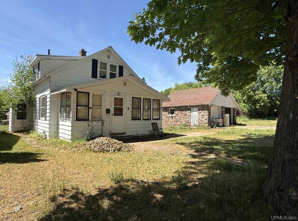 517 Wilson Avenue, Kingsford, MI 49802