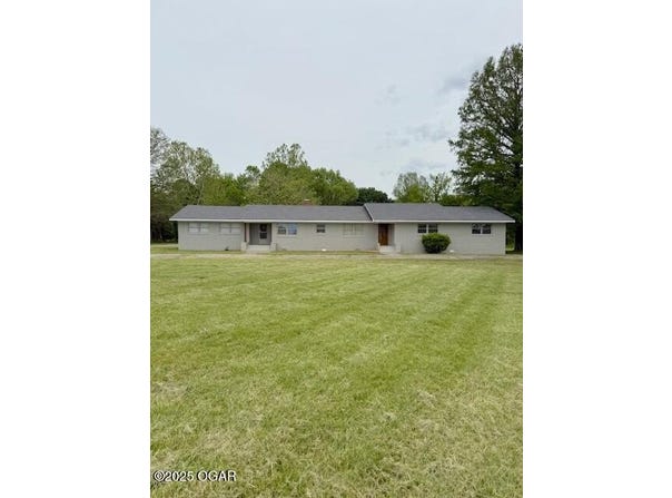 202 N Free King Highway, Pittsburg, KS 66762