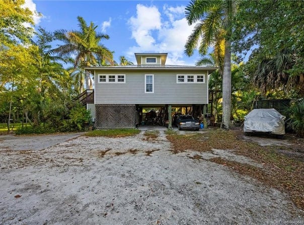 201 SW 6th Street, Stuart, FL 34994