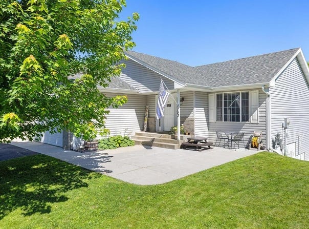 153 Pheasant Ridge Drive, Montrose, MN 55363