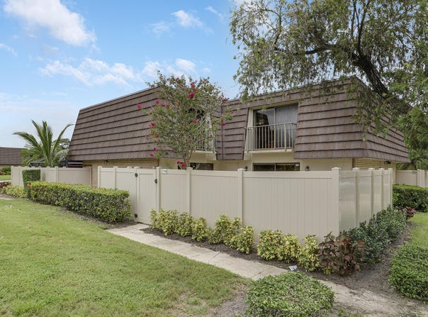 7126 71st Way, West Palm Beach, FL 33407