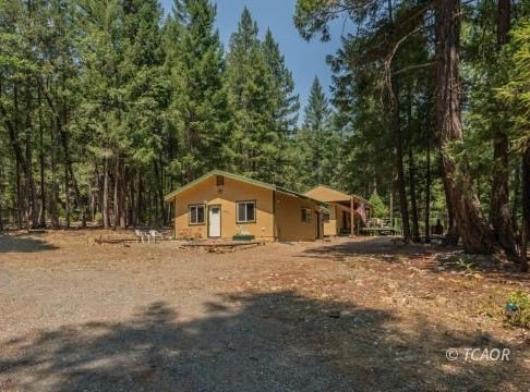 1371 Eagle Creek Loop Rd, Coffee Creek, CA 96091