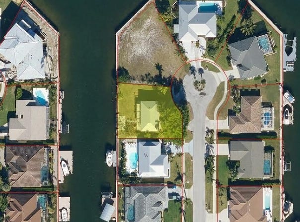 458 Capri, MARCO ISLAND, FL 34145
