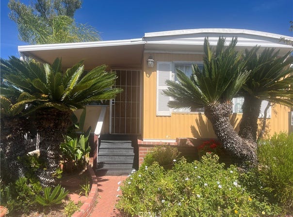 1120 E Mission Road, Fallbrook, CA 92028