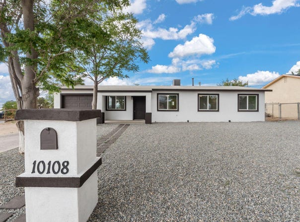 10108 JENARO Street SW, Albuquerque, NM 87121