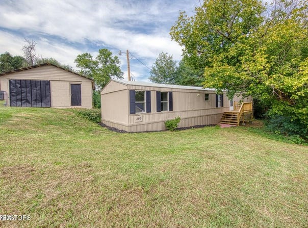 350 Kagley Drive, Lenoir City, TN 37771