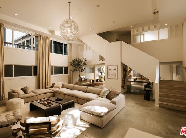 633 Santa Clara Ave, Venice, CA 90291
