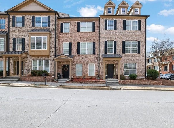 1952 Appaloosa Mill Circle, Buford, GA 30519