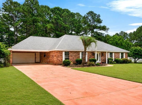 52 FALCON DR, Picayune, MS 39466