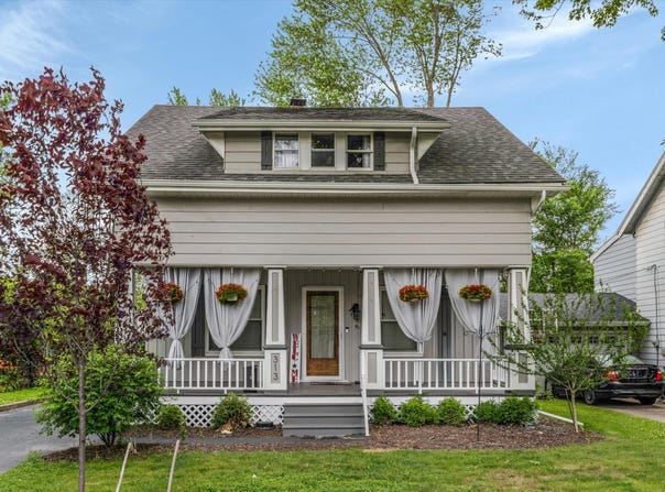 313 Moross Road, Grosse Pointe Farms, MI 48236