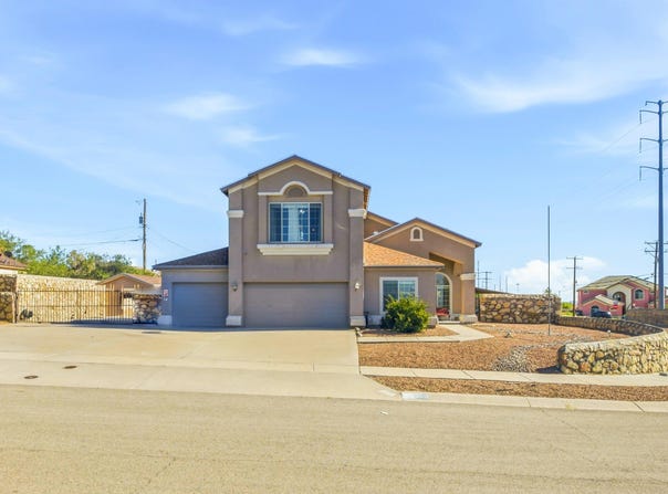 500 GINA VEGA Drive, Canutillo, TX 79835