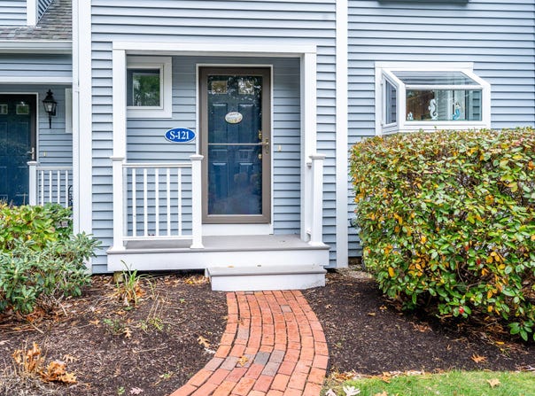 121 Shellback Way, Mashpee, MA 02649