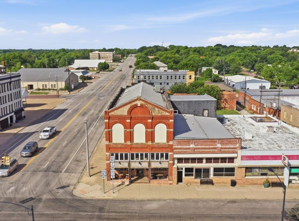 710 & 712 Conrad Hilton Boulevard, Cisco, TX 76437