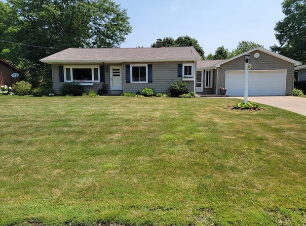 2821 HOMESTEAD Drive, Erie, PA 16506