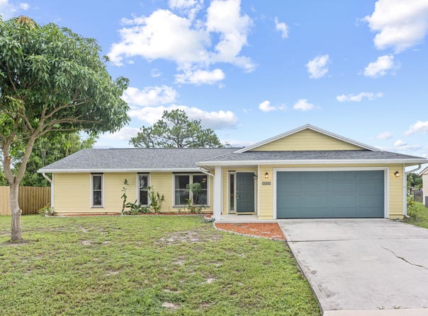 2251 SE Sidonia Street, Port Saint Lucie, FL 34952