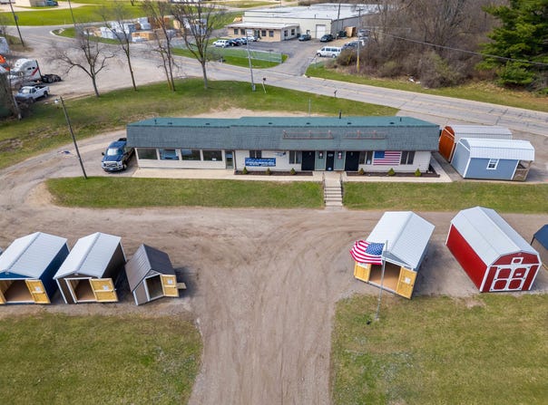 2764 W Carleton Road, Hillsdale, MI 49242
