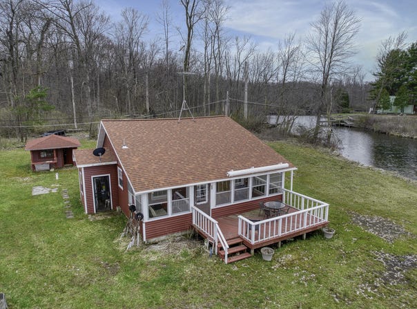 50479 Delling Drive, Dowagiac, MI 49047