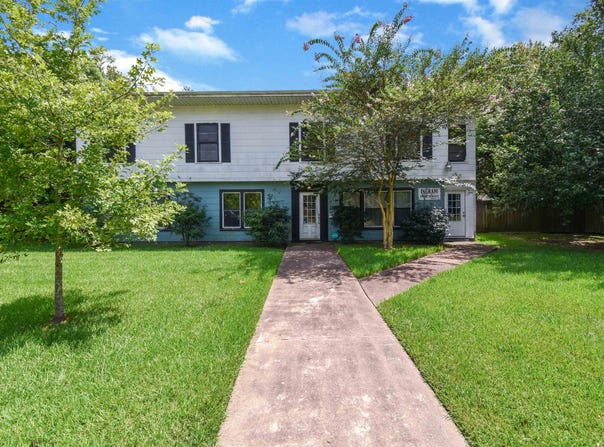 1307 W Cypress, Orange, TX 77630