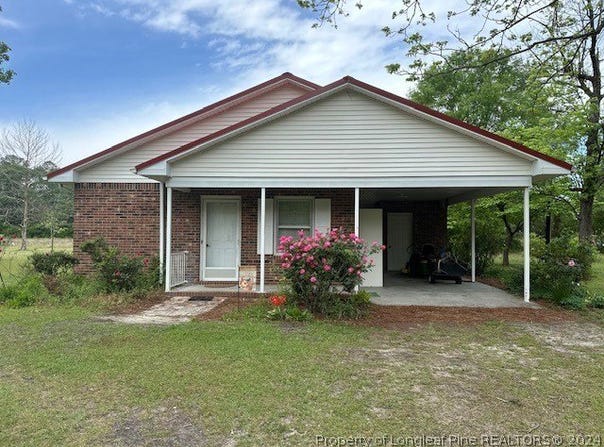 1689 Bull Street, Garland, NC 28441