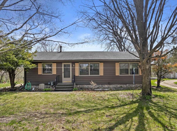 9214 N County Road F, Edgerton, WI 53534-8639