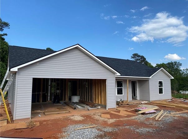 183 Russell Woods Drive, Mount Airy, GA 30563