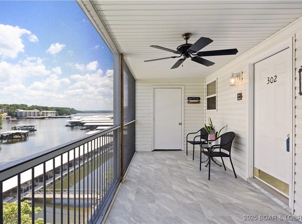 40 Lighthouse Road, Lake Ozark, MO 65049