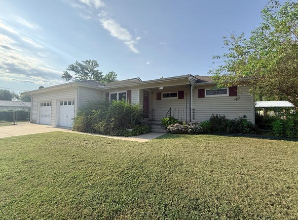 110 13th Avenue NE, Miami, OK 74354