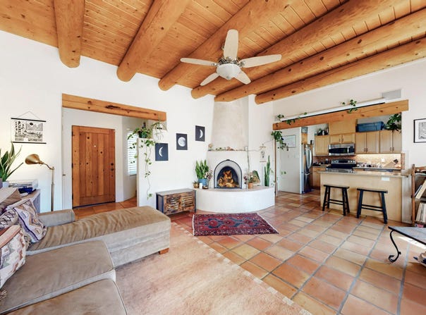 3239 La Paz Lane, Santa Fe, NM 87507