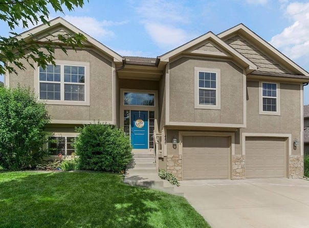 488 South 137th Place, Bonner Springs, KS 66012