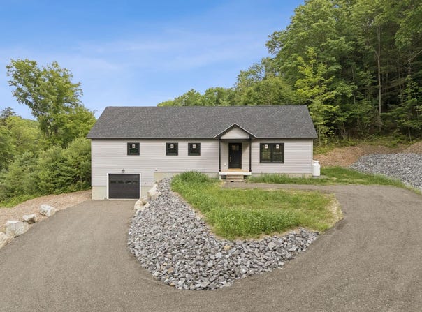 127 Bond Brook Road, Augusta, ME 04330
