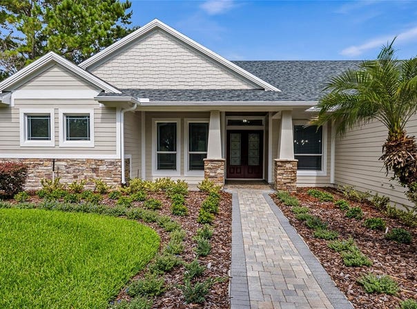 2208 PRINCESS JULIA Lane, LUTZ, FL 33549