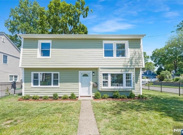 117 Lincoln Place, Waldwick, NJ 07463