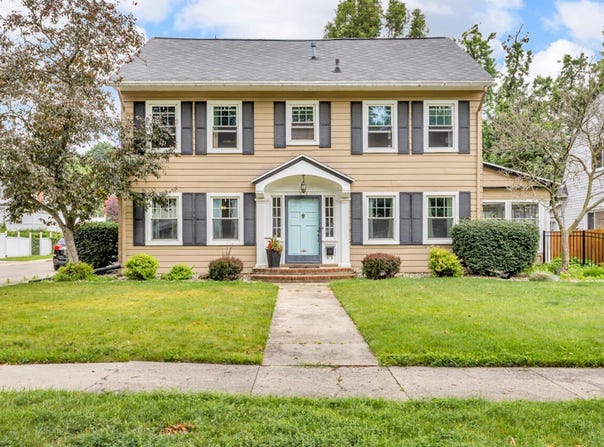 756 Crescent Road, Jackson, MI 49203