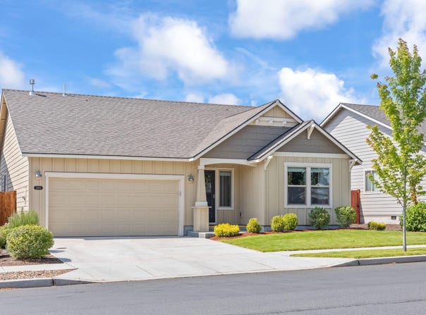 2378 SW Metolius Avenue, Redmond, OR 97756
