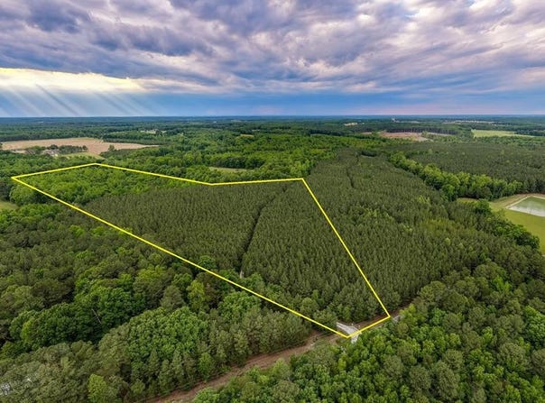 W Creek Road, Crewe, VA 23930