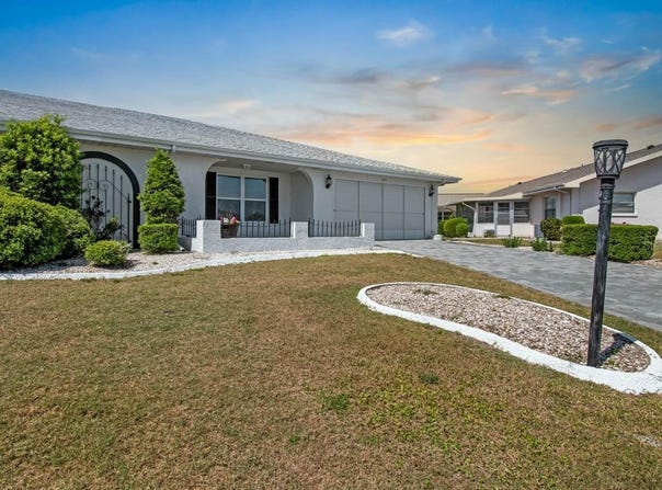 204 CACTUSFLOWER LANE, SUN CITY CENTER, FL 33573