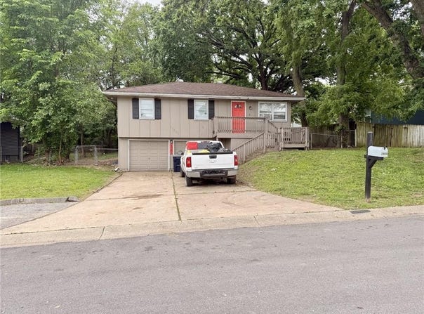 15201 E 48TH Terrace, Kansas City, MO 64136