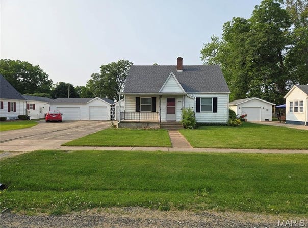 1450 Mulliken Street, Carlyle, IL 62231