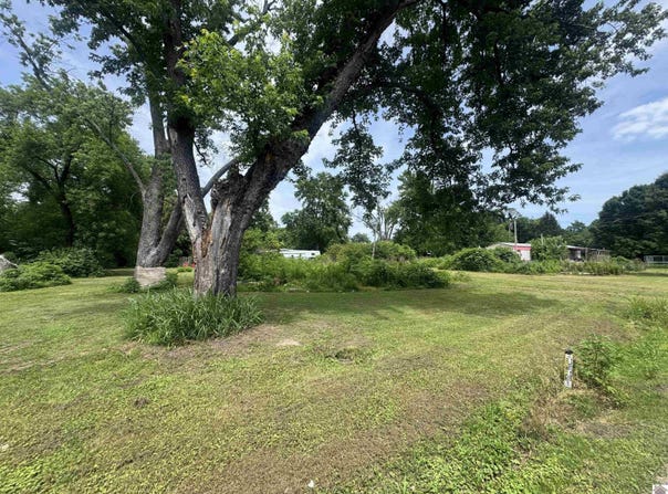 414 State Highway 1748 E, Mayfield, KY 42066